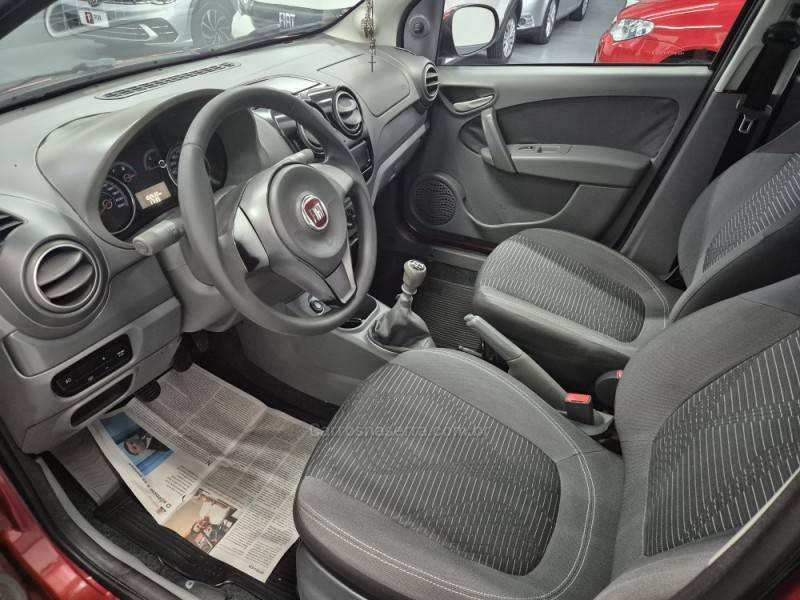 FIAT - PALIO - 2012/2013 - Vermelha - R$ 39.900,00