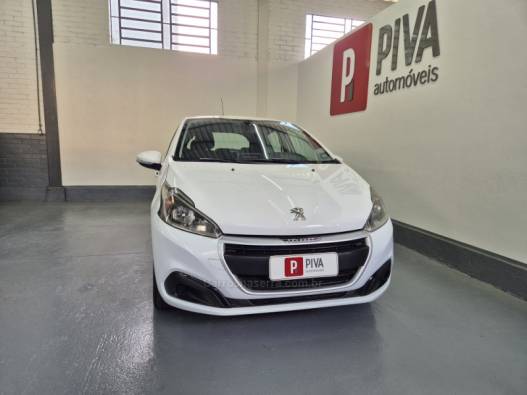 PEUGEOT - 208 - 2017/2018 - Branca - R$ 43.900,00
