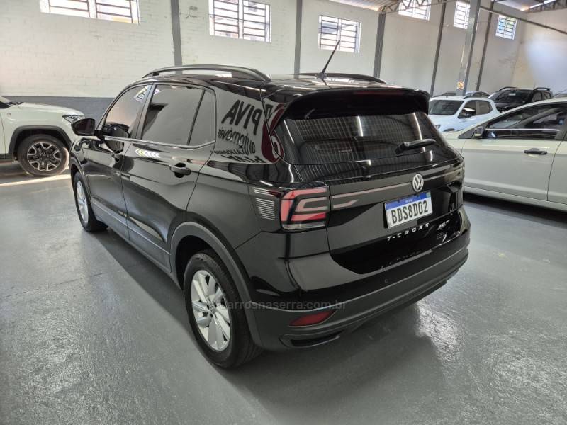 VOLKSWAGEN - T-CROSS - 2019/2020 - Preta - R$ 91.000,00