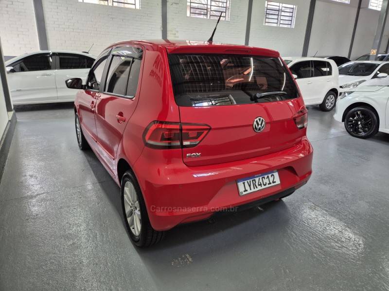 VOLKSWAGEN - FOX - 2019/2019 - Vermelha - R$ 58.500,00