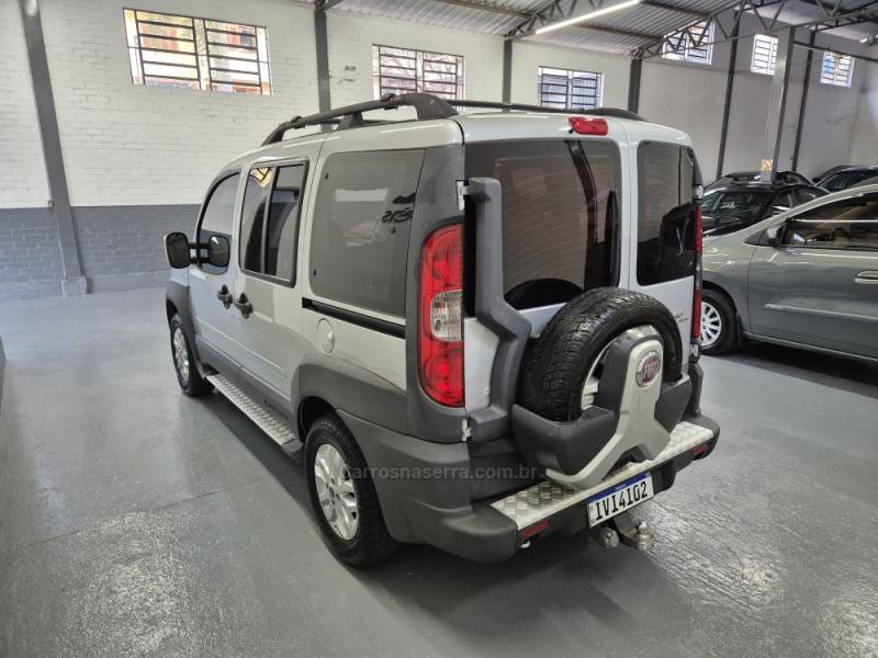 FIAT - DOBLÓ - 2014/2014 - Prata - R$ 54.500,00