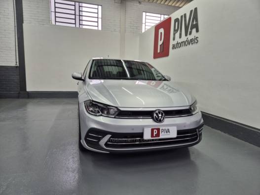 VOLKSWAGEN - POLO - 2023/2024 - Prata - R$ 102.500,00