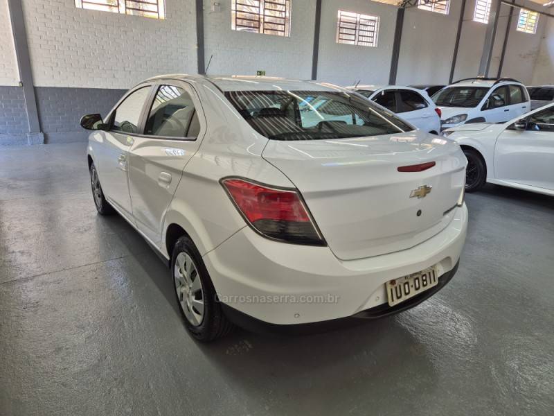 CHEVROLET - PRISMA - 2013/2014 - Branca - R$ 47.900,00