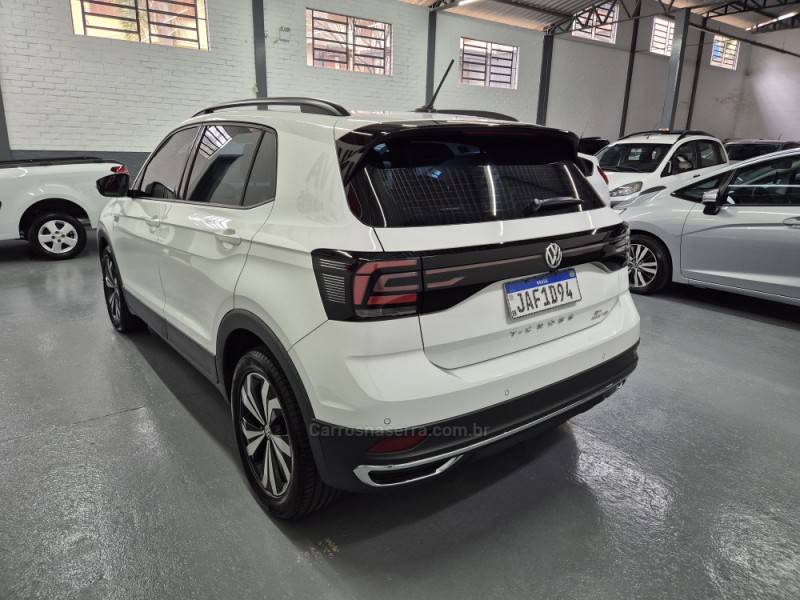 VOLKSWAGEN - T-CROSS - 2020/2021 - Branca - R$ 102.000,00