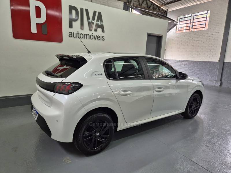 PEUGEOT - 208 - 2023/2024 - Branca - R$ 79.500,00