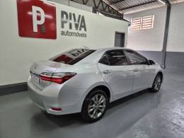 TOYOTA - COROLLA - 2018/2019 - Prata - R$ 107.900,00