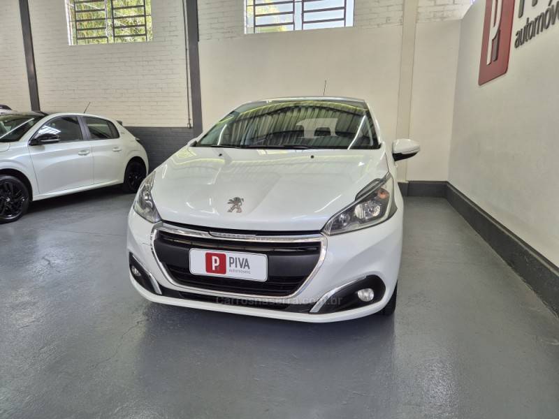 PEUGEOT - 208 - 2017/2017 - Branca - R$ 49.500,00