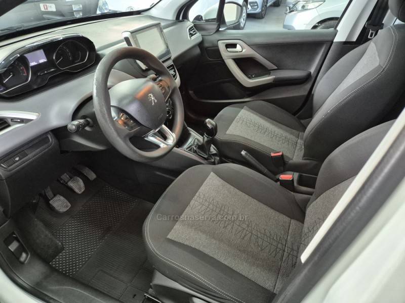 PEUGEOT - 208 - 2017/2018 - Branca - R$ 43.900,00
