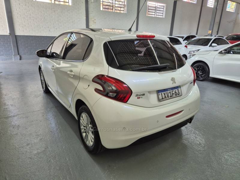 PEUGEOT - 208 - 2017/2017 - Branca - R$ 49.500,00