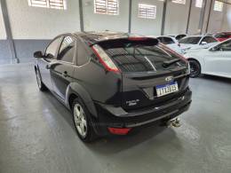 FORD - FOCUS - 2012/2013 - Preta - R$ 46.500,00