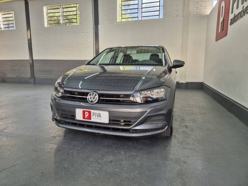 VOLKSWAGEN - VIRTUS - 2018/2019 - Cinza - R$ 73.900,00
