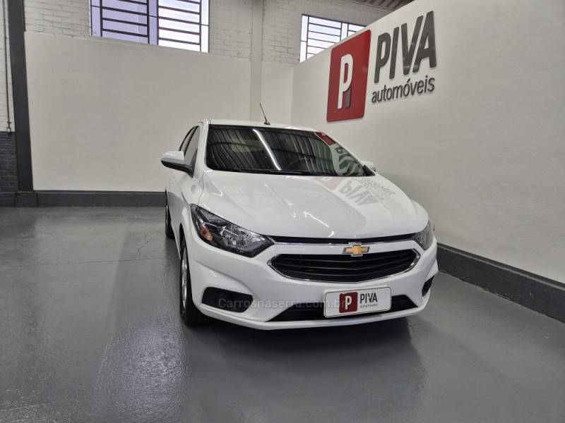 CHEVROLET - ONIX - 2019/2019 - Branca - R$ 63.900,00