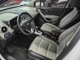 CHEVROLET - TRACKER - 2016/2016 - Branca - R$ 75.900,00