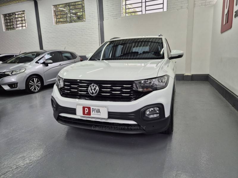 VOLKSWAGEN - T-CROSS - 2020/2021 - Branca - R$ 102.000,00