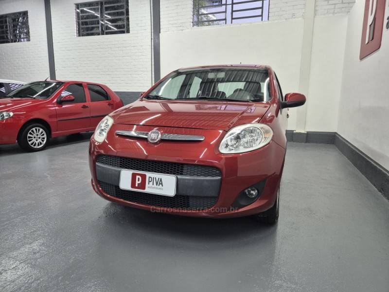 FIAT - PALIO - 2012/2013 - Vermelha - R$ 39.900,00