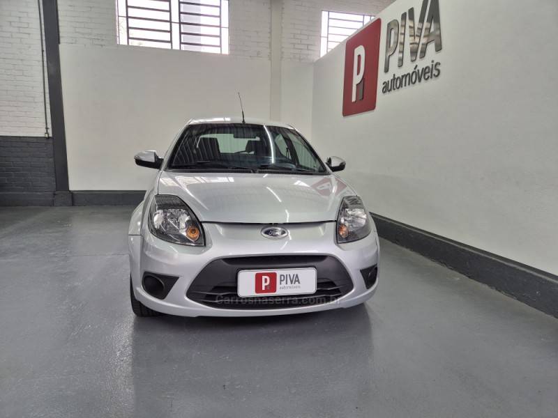 FORD - KA - 2013/2013 - Prata - R$ 30.900,00