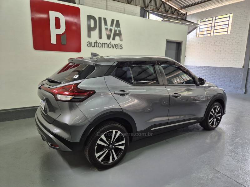 NISSAN - KICKS - 2023/2024 - Cinza - R$ 116.900,00