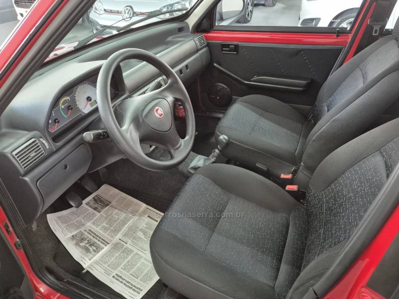 FIAT - UNO - 2011/2012 - Vermelha - R$ 32.500,00