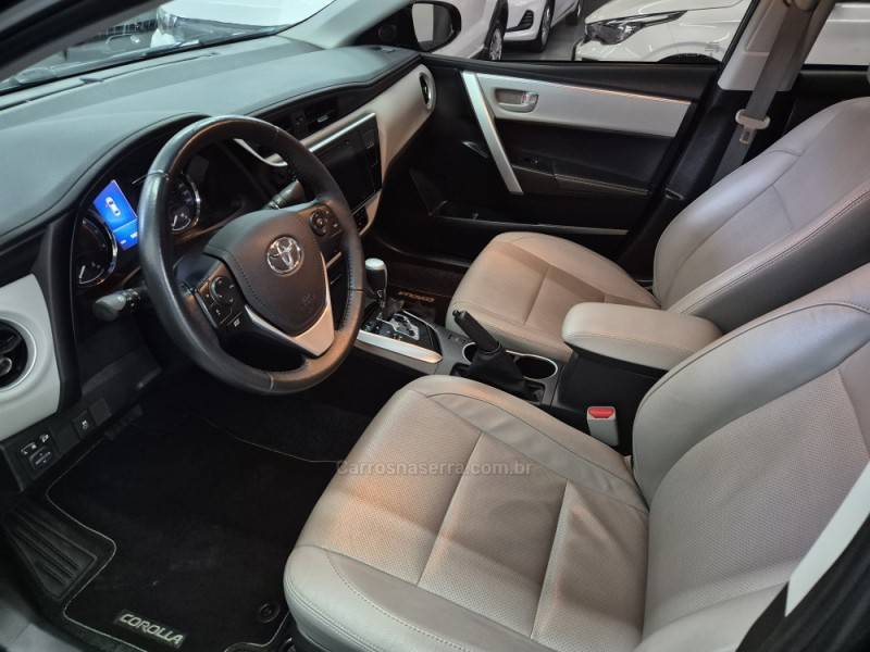 TOYOTA - COROLLA - 2018/2018 - Cinza - R$ 104.500,00