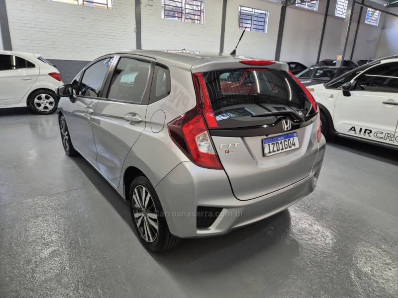 HONDA - FIT - 2017/2017 - Prata - R$ 75.900,00
