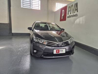 TOYOTA - COROLLA - 2016/2017 - Cinza - R$ 83.900,00