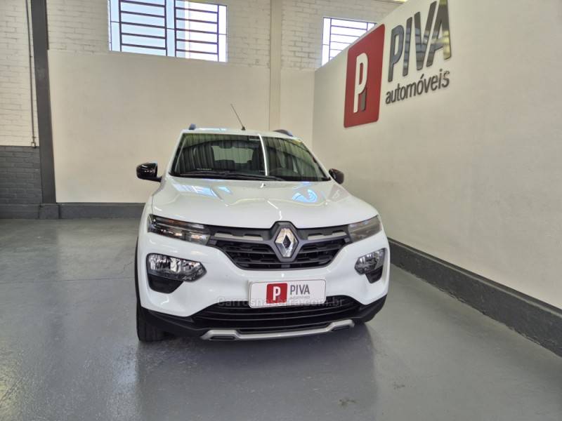 RENAULT - KWID - 2023/2024 - Branca - R$ 62.500,00