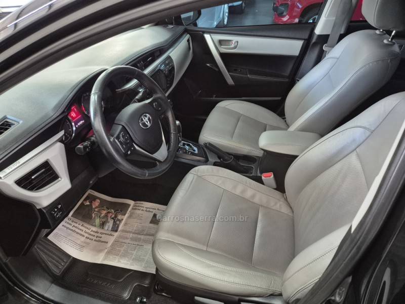 TOYOTA - COROLLA - 2015/2016 - Preta - R$ 85.900,00