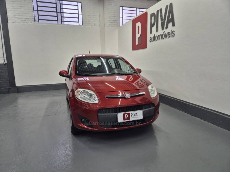 FIAT - PALIO - 2012/2013 - Vermelha - R$ 39.900,00