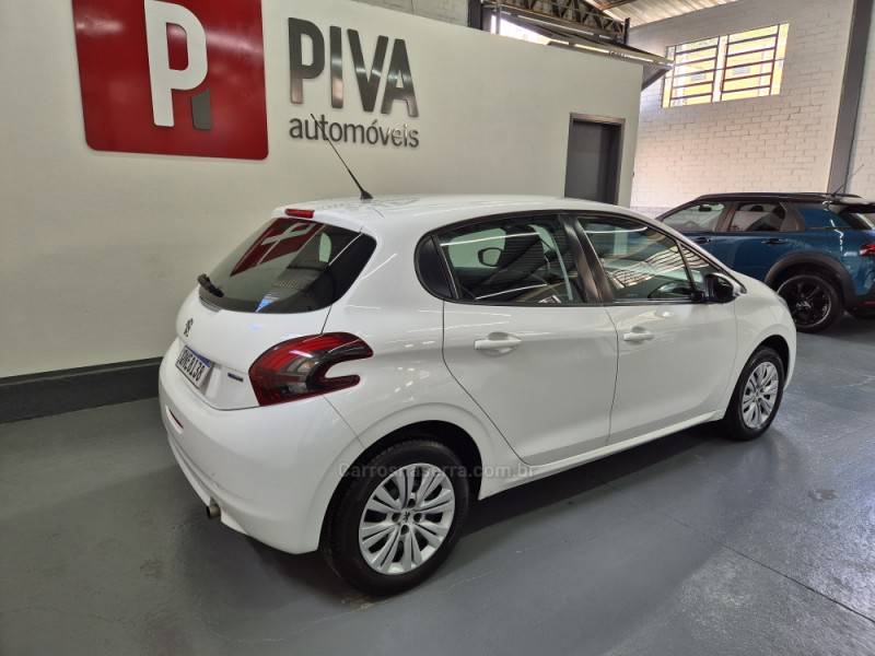 PEUGEOT - 208 - 2017/2018 - Branca - R$ 43.900,00