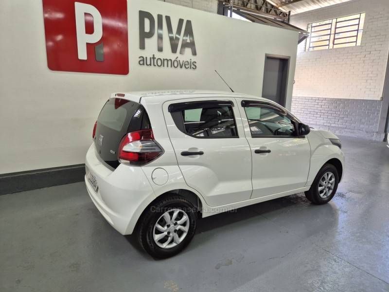 FIAT - MOBI - 2018/2019 - Branca - R$ 36.900,00