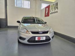 FORD - FOCUS - 2010/2011 - Prata - R$ 42.500,00