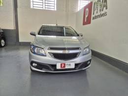 CHEVROLET - ONIX - 2014/2015 - Prata - R$ 49.900,00