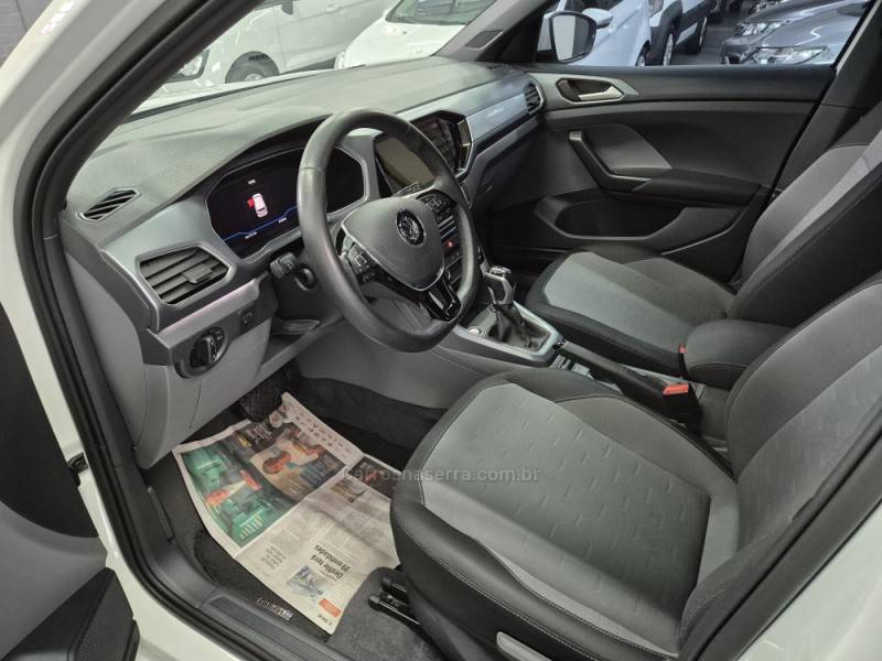 VOLKSWAGEN - T-CROSS - 2020/2021 - Branca - R$ 102.000,00