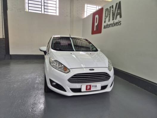 FORD - FIESTA - 2015/2015 - Branca - R$ 47.800,00