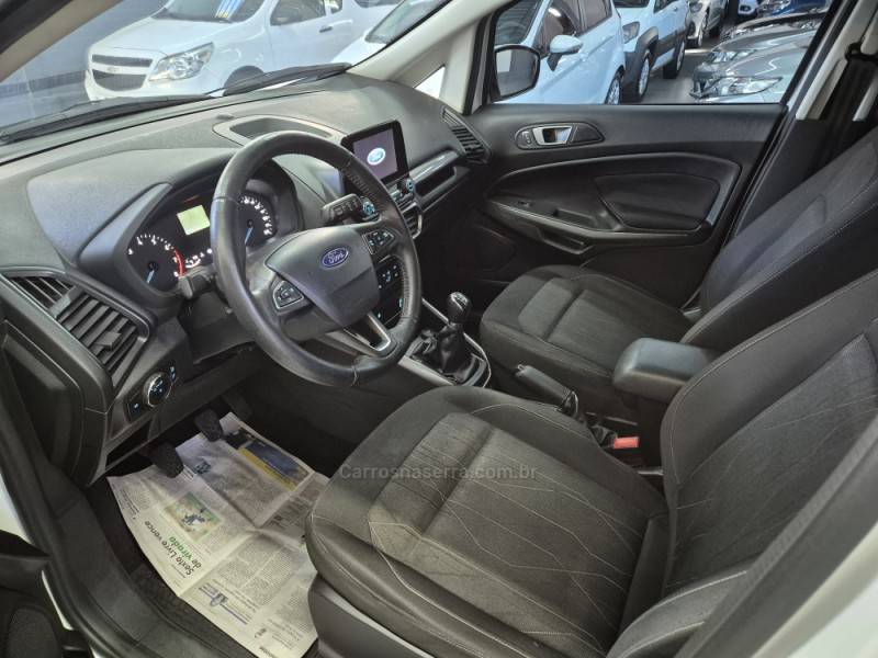 FORD - ECOSPORT - 2017/2018 - Branca - R$ 71.900,00