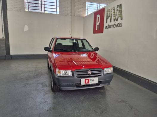 FIAT - UNO - 2011/2012 - Vermelha - R$ 32.500,00
