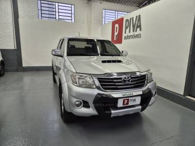 TOYOTA - HILUX - 2013/2014 - Prata - R$ 139.900,00